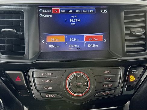 Used 2019 Nissan Pathfinder SV image 14