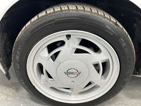 Used 1989 Chevrolet Corvette Convertible image 9