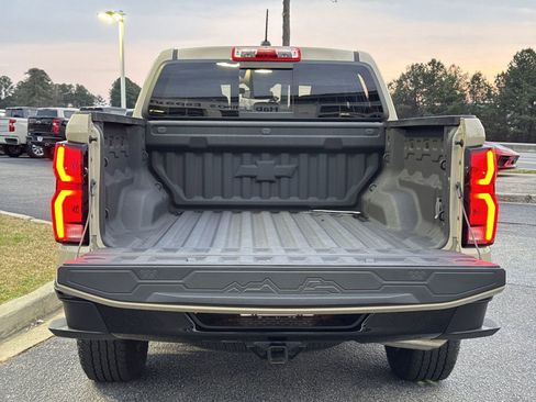 Used 2023 Chevrolet Colorado Z71 w/ Z71 Convenience Package 2 image 31