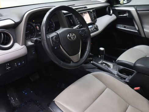 Used 2018 Toyota RAV4 Platinum FWD image 17
