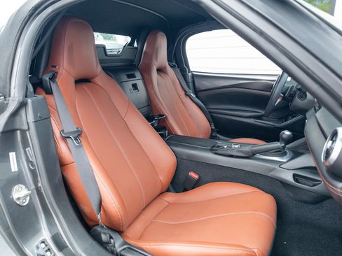 Used 2023 MAZDA MX-5 Miata Grand Touring RWD image 16