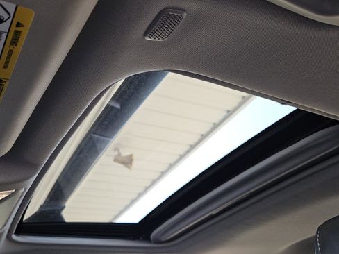 Used 2023 Toyota RAV4 XLE Premium image 25