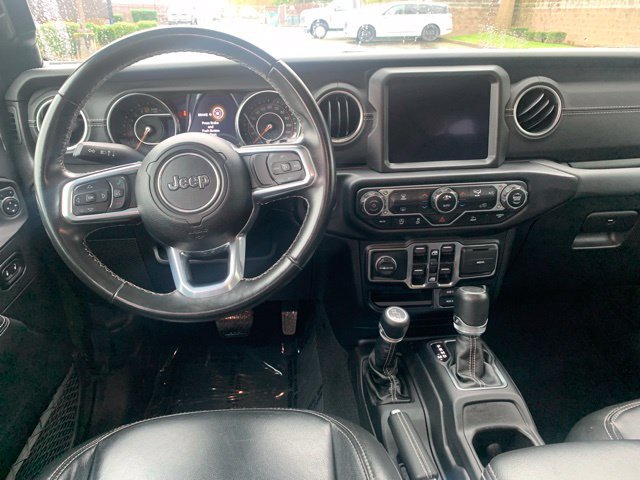Used 2022 Jeep Wrangler Unlimited Sahara AWD/4WD image 13