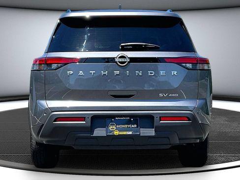 Used 2024 Nissan Pathfinder SV AWD/4WD image 5