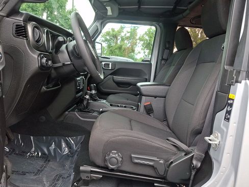 Used 2023 Jeep Wrangler Sport AWD/4WD image 13