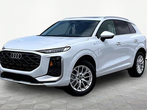 New 2026 Audi Q3 quattro 2.0T AWD/4WD image 1