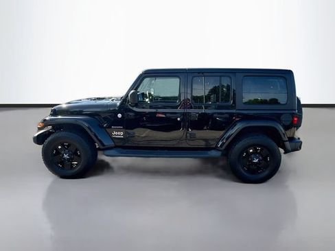 Used 2019 Jeep Wrangler Unlimited Sahara w/ Cold Weather Group AWD/4WD image 9