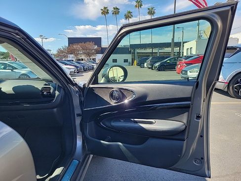 Used 2016 MINI Cooper Clubman Clubman image 8