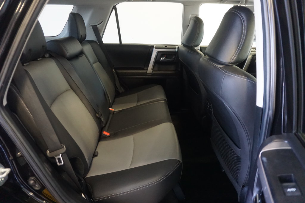 Used 2021 Toyota 4Runner SR5 Premium w/ Moonroof Package AWD/4WD image 25