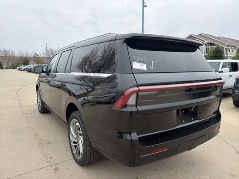 New 2026 Lincoln Navigator L Reserve AWD/4WD image 7