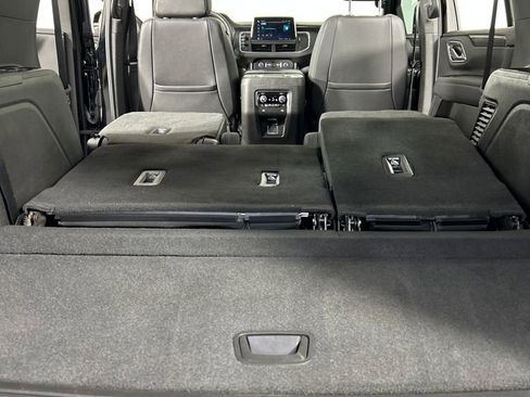 Used 2022 Chevrolet Tahoe RST w/ Luxury Package image 31