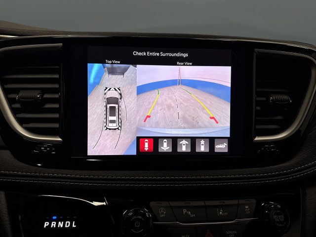 New 2026 Chrysler Pacifica Select w/ S Appearance Package AWD/4WD image 9