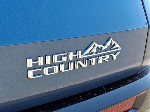 New 2026 Chevrolet Traverse High Country w/ LPO, Floor Liner Package FWD image 19
