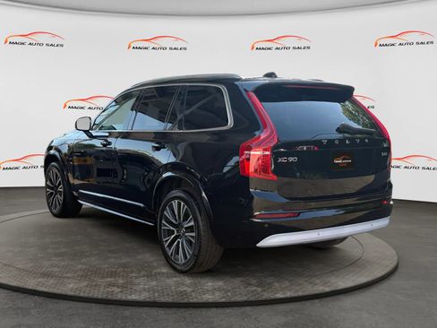 Used 2022 Volvo XC90 T6 Momentum w/ Climate Package AWD/4WD image 8