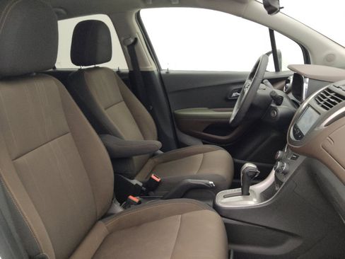 Used 2016 Chevrolet Trax LT FWD image 21