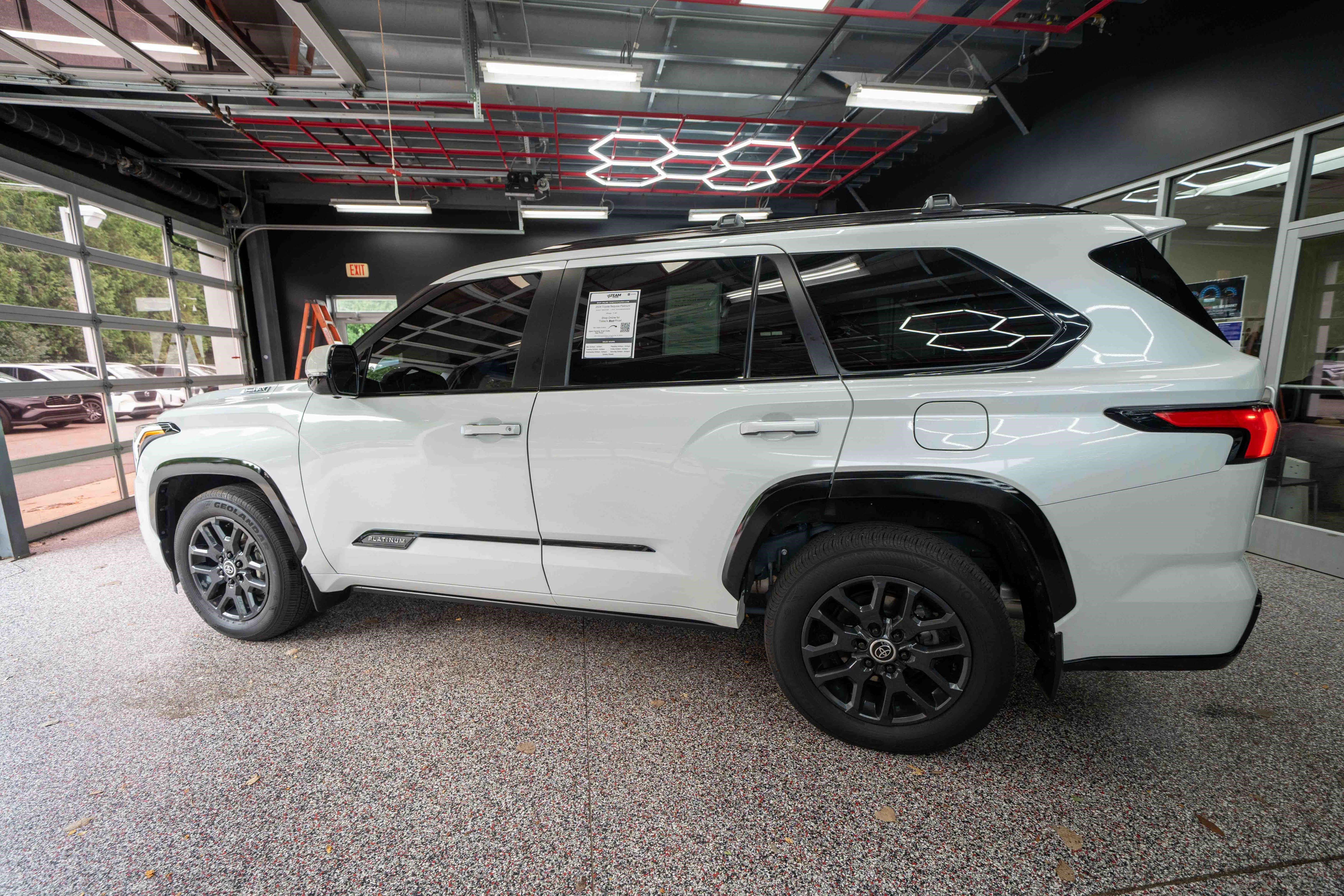 Used 2024 Toyota Sequoia Platinum AWD/4WD image 2