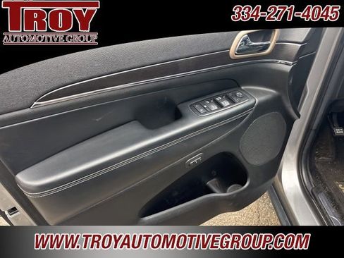 Used 2014 Jeep Grand Cherokee Limited image 25