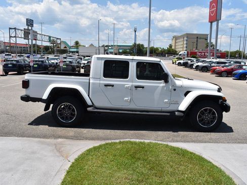 Used 2022 Jeep Gladiator Overland w/ Popular Equipment Package AWD/4WD image 20