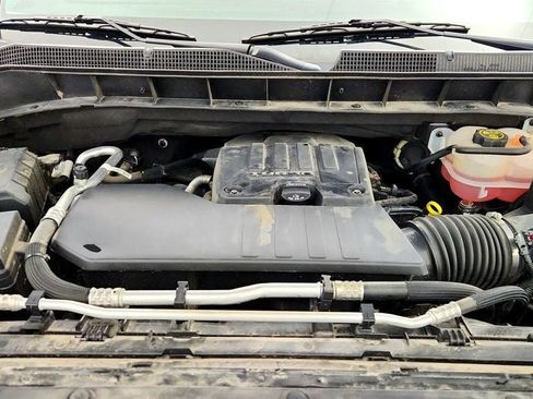 Used 2022 Chevrolet Silverado 1500 LT AWD/4WD image 24