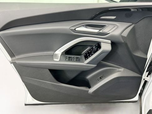 Used 2025 Audi Q5 Premium Plus image 23