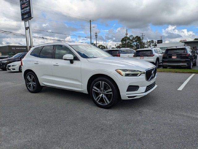 Used 2020 Volvo XC60 T5 Momentum w/ Protection Package Premier FWD image 3