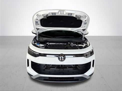 New 2026 Volkswagen Tiguan SE AWD/4WD image 22