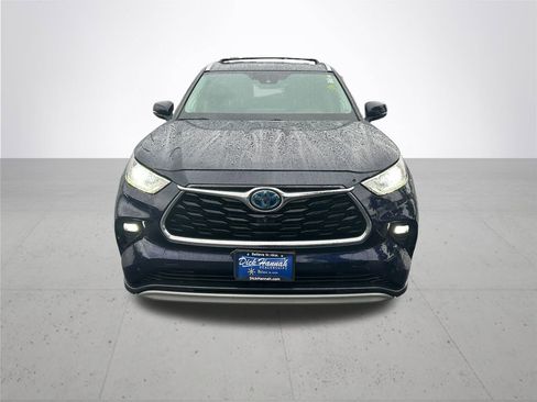 Used 2021 Toyota Highlander Platinum image 3