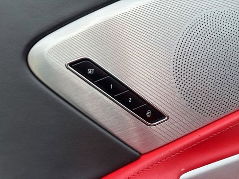 Used 2021 Chevrolet Corvette Stingray Premium Conv w/ Z51 Performance Package image 13