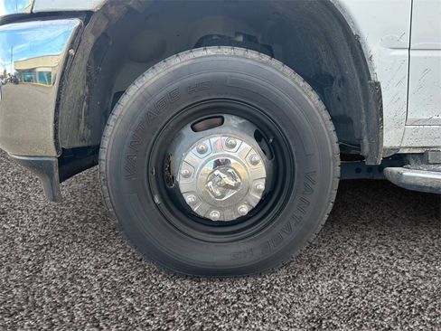 Certified 2022 RAM 3500 Big Horn image 10