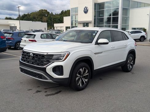 New 2026 Volkswagen Atlas Cross Sport SE image 7