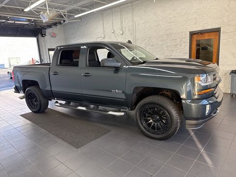Used 2018 Chevrolet Silverado 1500 LT w/ Texas Edition image 1