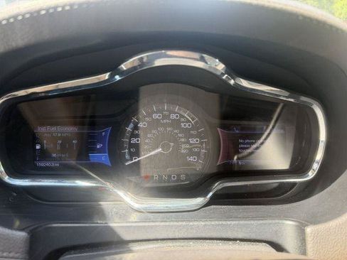 Used 2013 Lincoln MKT FWD image 19
