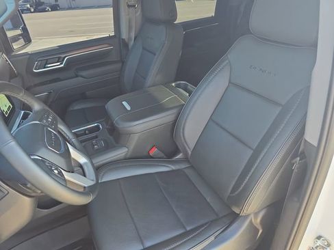 Used 2026 GMC Sierra 2500 Denali w/ Denali Reserve Package image 15