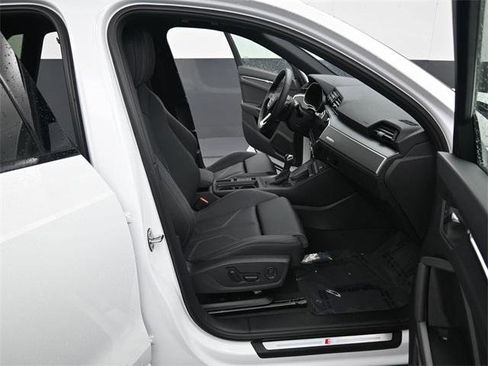 New 2025 Audi Q3 2.0T Premium image 14
