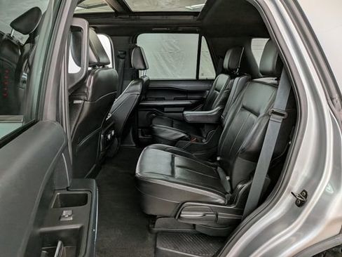 Certified 2021 Ford Expedition XLT w/ FX4 Off-Road Package image 18