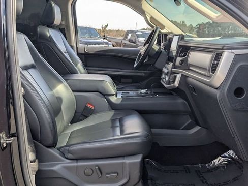 Certified 2022 Ford Expedition XLT image 28