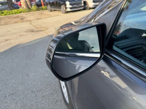 Used 2015 Honda CR-V LX image 33