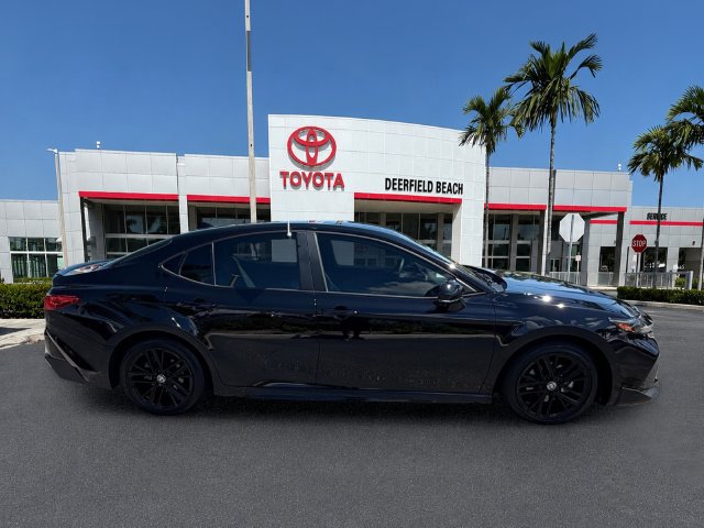 Used 2025 Toyota Camry SE FWD image 8