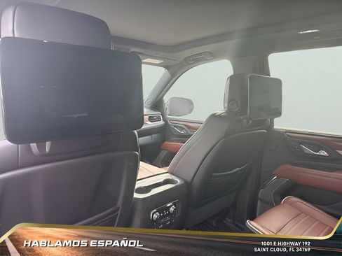 Used 2023 GMC Yukon Denali Ultimate image 18