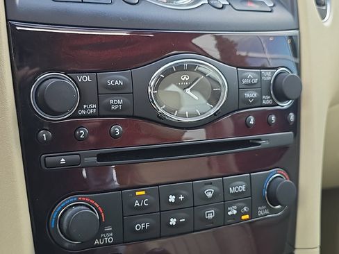Used 2017 INFINITI QX50 AWD w/ Premium Plus Package image 21