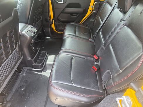 Used 2019 Jeep Wrangler Unlimited Rubicon AWD/4WD image 36