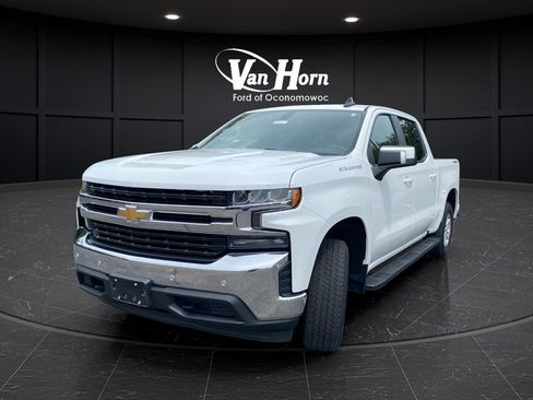 Used 2022 Chevrolet Silverado 1500 LT w/ Safety Package AWD/4WD image 3