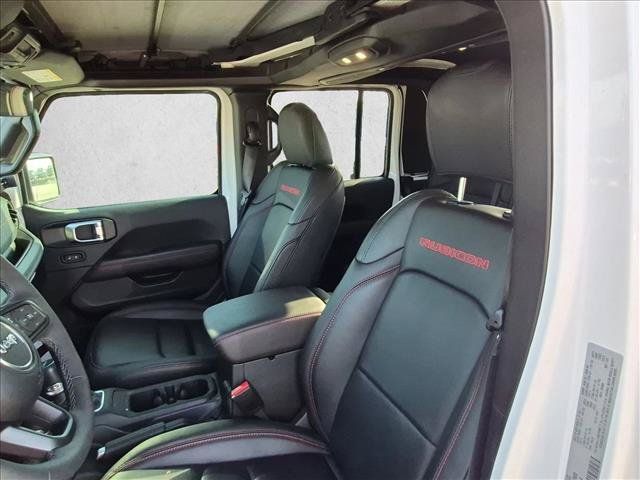 Used 2025 Jeep Gladiator Rubicon AWD/4WD image 11