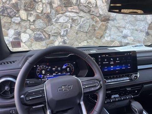 New 2025 Chevrolet Colorado Z71 w/ Midnight Edition image 20