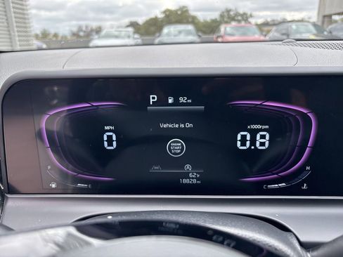 Used 2025 Kia Seltos S image 21