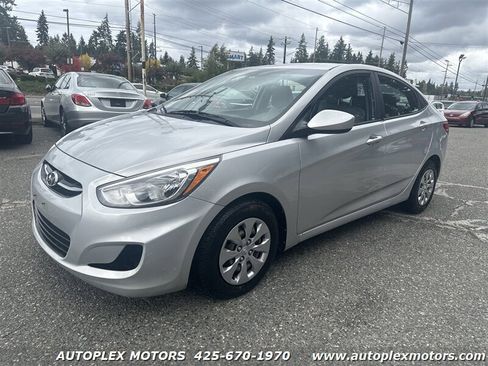 Used 2016 Hyundai Accent SE image 3