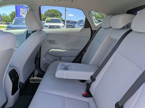 Used 2025 Hyundai Kona SEL FWD image 15