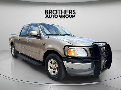 Used 2001 Ford F150 Lariat RWD image 3