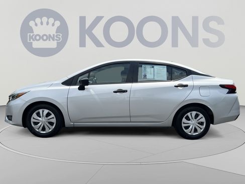 Used 2025 Nissan Versa S FWD image 5