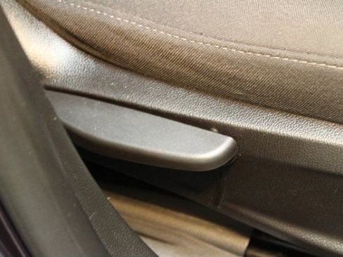 Used 2015 Chevrolet Cruze LT image 10